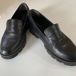 VIONIC black Loafers as 7